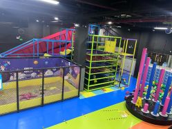 -蹦贝运动中心·蹦床·攀岩·闯关(龙岗店)