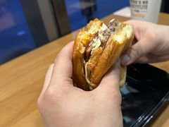 -The Habit Burger Grill 哈比特汉堡(世博店)