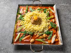 芝士火山炒年糕-包装马车·韩国料理·포장마차