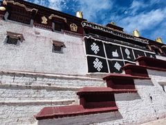 -甘丹寺