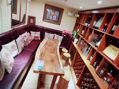 -more than meow吴止猫主题餐厅(承德 中船汇店)