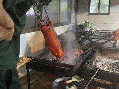 -黄记四更烤乳猪店