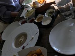 -HIGH FIVE哈福手工汉堡(桂林路店)