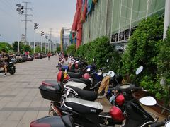 -四川小胡子海鲜(丁村万人海鲜广场店)