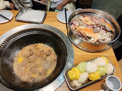 -锅老头海鲜铁锅炖