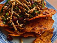 -包整·丝娃娃(一览甲秀楼风景店)