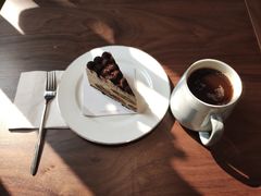 -Fridi Patisserie Cafe