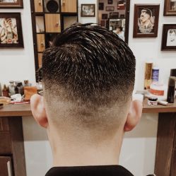 -MARTIN'S BARBER SHOP男士理发馆