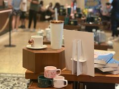 大堂-星巴克臻选(广州沙面店)