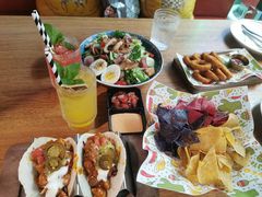 -Famous肥猫墨西哥音乐餐吧(五棵松华熙LIVE店)