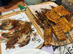 -泉哥小平房串店