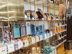 -VENCHI 闻绮(上海佛罗伦萨小镇店)
