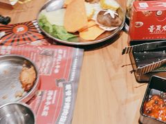-青瓦炭韩潮烤肉(花园道店)