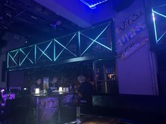 -UP嘻哈酒吧(粉巢店)