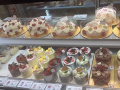 -花花卷卷·鲜食蛋糕(静安久光百货店)