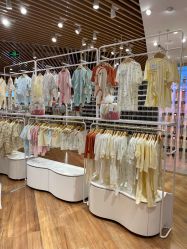 -孩子王(建邺金鹰世界店)