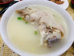 -雷祖芳老妈蹄花店