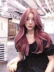 -MODEL'S HAIR