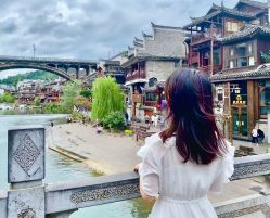 -侨治发型