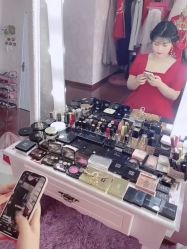 -贺贺新娘造型婚纱店