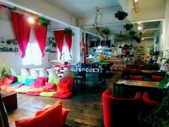 -拖板鞋咖啡旅行酒店(春熙路地铁站店)