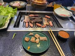 -臻牛烤肉