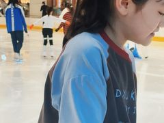 -冰纷万象滑冰场(深圳万象城店)