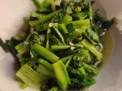 -头上红煨盐鸡·非遗院子餐厅
