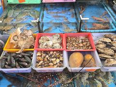 -拉威海鲜市场
