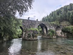 -高荡千年布依古寨旅游景区