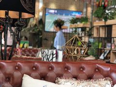 -桉树林A coffee 森林餐厅(三圣乡店)