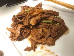 爆炒腰花-闫府私房菜·百年鲁菜(恒隆店)