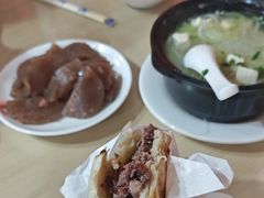 -闫家驴肉老店(华电一校店)