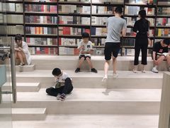 -钟书阁(群光广场店)
