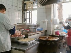 -黄阿姨锅贴大王(万航渡路店)