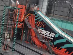 -极限PLAY运动娱乐新世界·团建派对潮玩休闲馆·室内蹦极高空游乐园