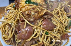 Pork Intestine and Sausage Noodles