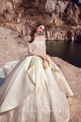 -Renee芮亦婚纱(原丽莎)