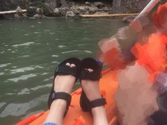 -安吉龙王山峡谷漂流