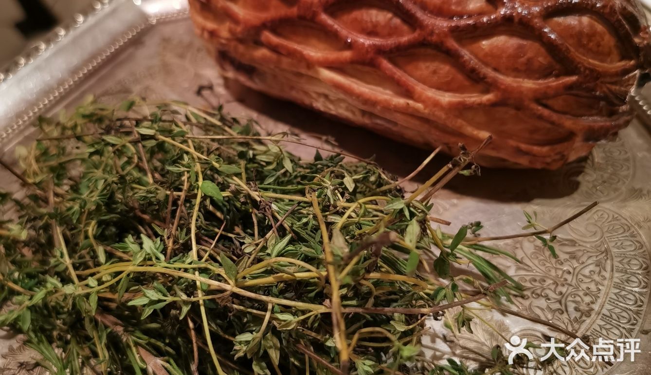 牛肉，鹅肝，面包 都是我爱的元素