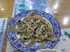 百叶-东兴顺爆肚张