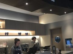 -瑞幸咖啡(怡富广场店)