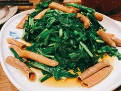 韭菜炒海肠子-永红源啤酒·烧烤·海鲜·大排档(青特城店)