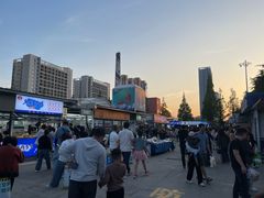 -大学城夜市