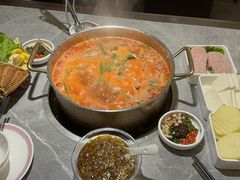 -野山舂·贵州现舂酸汤牛肉(民生路店)