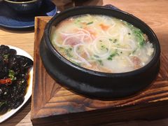 蒙自过桥米线-麦麦山云南菜(复地活力城店)