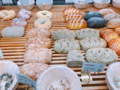 -焙丽拾光(麦凯乐直营店)