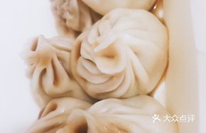 Steamed Pork Buns (6 pieces)
