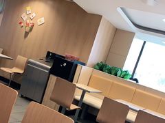 大堂-麦当劳(军博店)