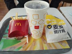 -麦当劳(鄂尔多斯机场店)